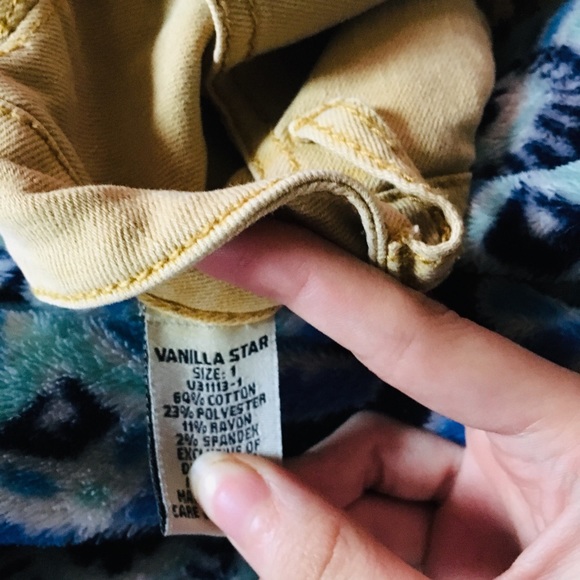 Yellow shorts💛 - Picture 3 of 3